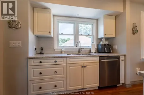 71 Coatsworth Avenue Chatham ON N7L 1P7