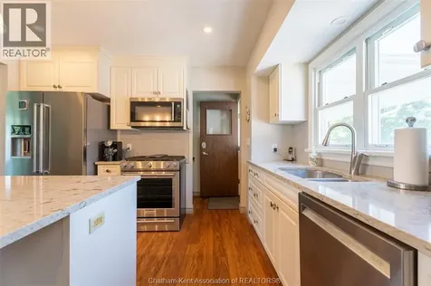 71 Coatsworth Avenue Chatham ON N7L 1P7