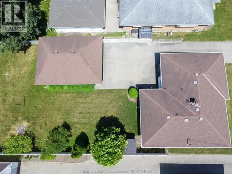 71 Coatsworth Avenue Chatham ON N7L 1P7