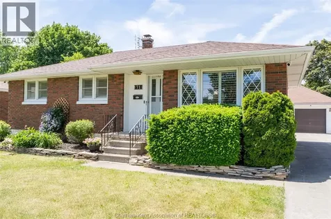 71 Coatsworth Avenue Chatham ON N7L 1P7
