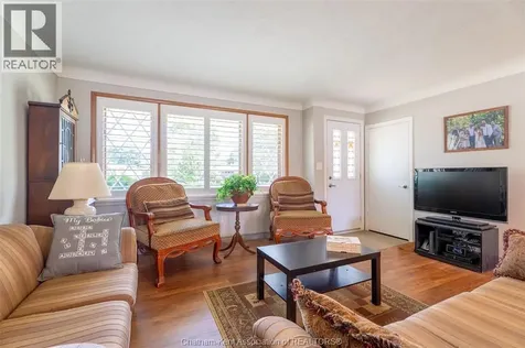 71 Coatsworth Avenue Chatham ON N7L 1P7