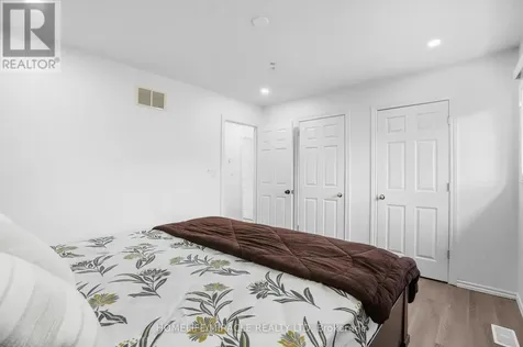 8 Bradley Lane Brantford ON N3T 6R5