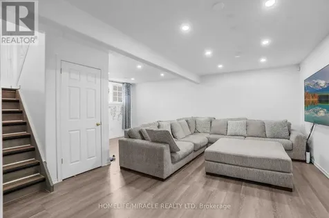 8 Bradley Lane Brantford ON N3T 6R5