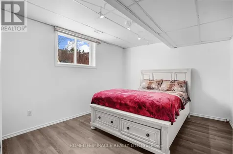 8 Bradley Lane Brantford ON N3T 6R5