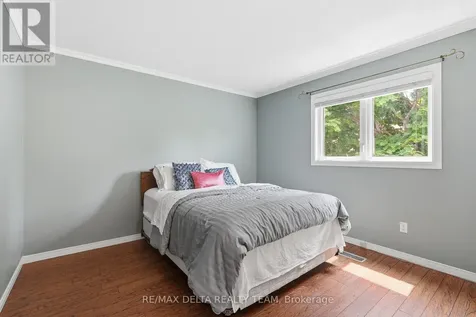310 Mceachern Crescent Ottawa ON K1E 3K2