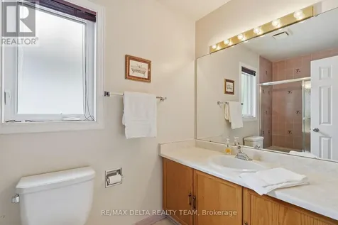 310 Mceachern Crescent Ottawa ON K1E 3K2