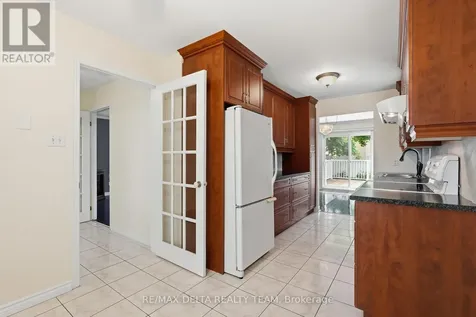 310 Mceachern Crescent Ottawa ON K1E 3K2