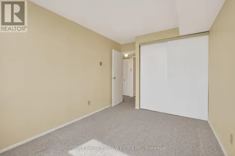 2760 Carousel Crescent Ottawa ON K1T 2N4