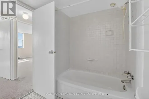 2760 Carousel Crescent Ottawa ON K1T 2N4