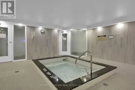 2760 Carousel Crescent Ottawa ON K1T 2N4