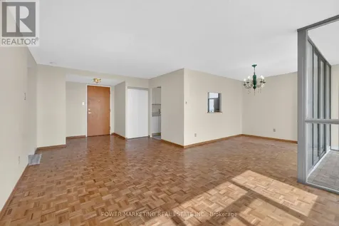 2760 Carousel Crescent Ottawa ON K1T 2N4