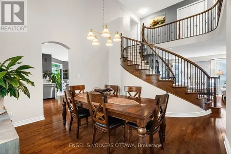 8 Glenrill Place Ottawa ON K2M 2T6