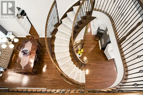 8 Glenrill Place Ottawa ON K2M 2T6
