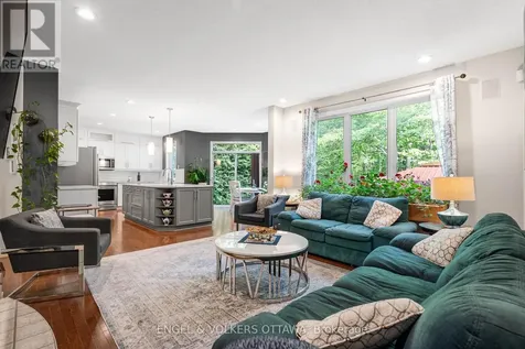 8 Glenrill Place Ottawa ON K2M 2T6