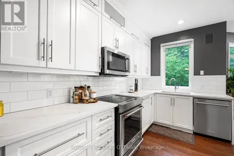 8 Glenrill Place Ottawa ON K2M 2T6