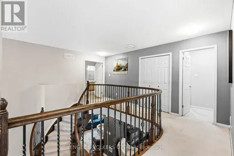 8 Glenrill Place Ottawa ON K2M 2T6