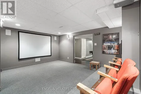 8 Glenrill Place Ottawa ON K2M 2T6