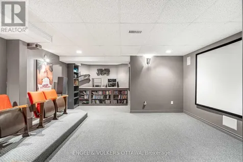 8 Glenrill Place Ottawa ON K2M 2T6