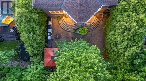 8 Glenrill Place Ottawa ON K2M 2T6