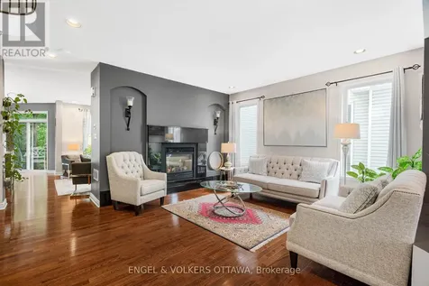 8 Glenrill Place Ottawa ON K2M 2T6