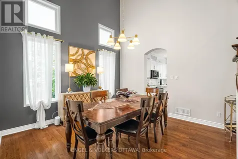 8 Glenrill Place Ottawa ON K2M 2T6