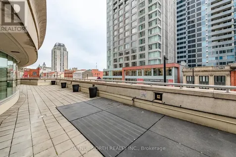200 Rideau Street Ottawa ON K1N 5Y1