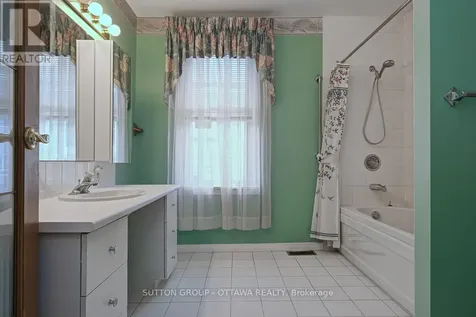 442 Wentworth Avenue Ottawa ON K2B 5J8