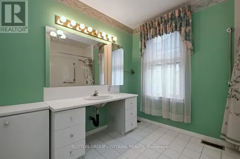 442 Wentworth Avenue Ottawa ON K2B 5J8