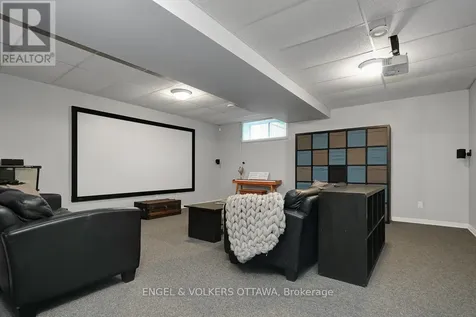 938 Payer Street Clarence-rockland ON K4K 1N2
