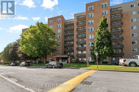 1599 Lassiter Terrace Ottawa ON K1J 8R6