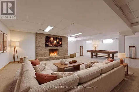 10 Parmalea Crescent Ottawa ON K2E 7J3