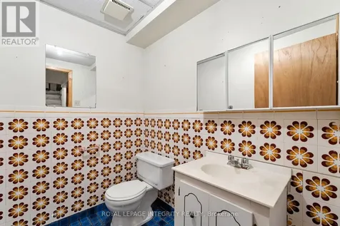 10 Parmalea Crescent Ottawa ON K2E 7J3