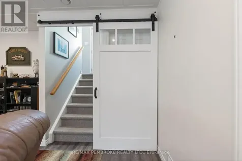 39 Oak Avenue Petawawa ON K8H 0B5