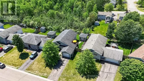 39 Oak Avenue Petawawa ON K8H 0B5