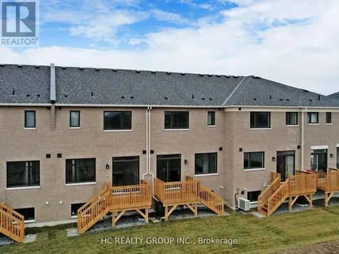827 Smoothwater Lane Pickering ON L1X 0R6