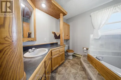 800 Tremaine Avenue South North Perth (elma) ON N4W 3G9