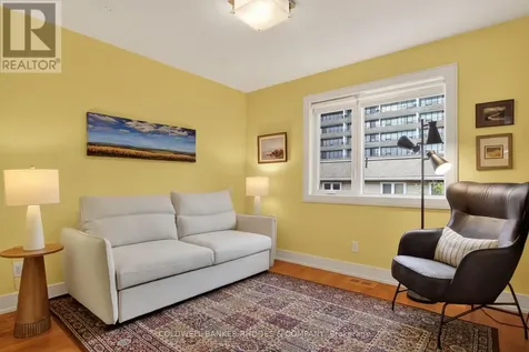 368A Berkley Avenue Ottawa ON K2A 2G7
