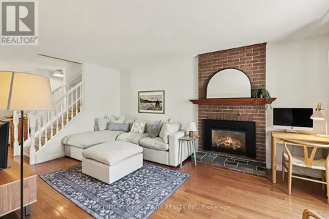1078 Taffy Lane Ottawa ON K1C 1Y5