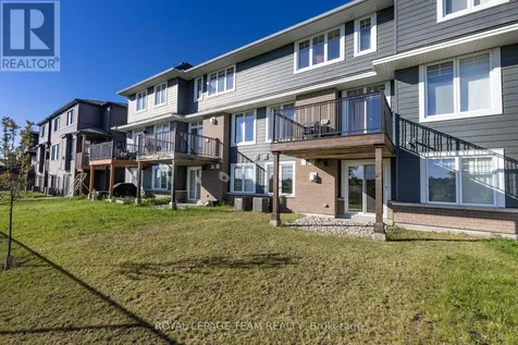 86 Escarpment Crescent Ottawa ON K2T 0L8