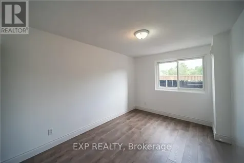 1599 Lassiter Terrace Ottawa ON K1J 8R6