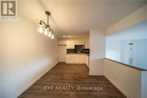 1599 Lassiter Terrace Ottawa ON K1J 8R6