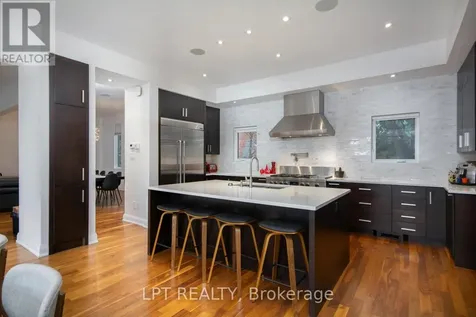 847 Walkley Road Ottawa ON K1V 6R6