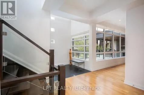 847 Walkley Road Ottawa ON K1V 6R6