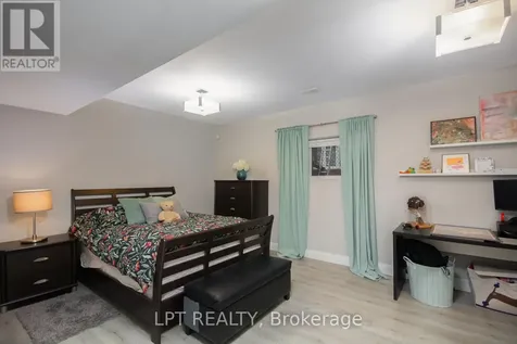 847 Walkley Road Ottawa ON K1V 6R6