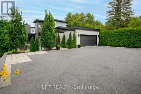 847 Walkley Road Ottawa ON K1V 6R6