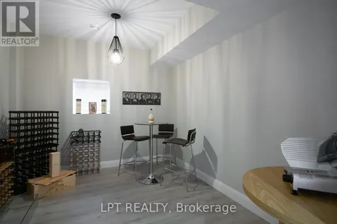 847 Walkley Road Ottawa ON K1V 6R6
