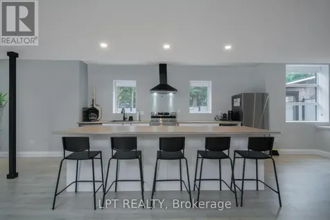 847 Walkley Road Ottawa ON K1V 6R6