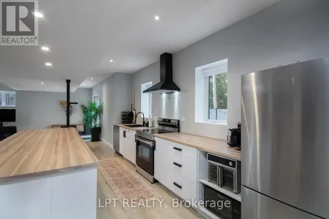 847 Walkley Road Ottawa ON K1V 6R6