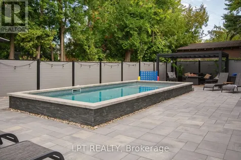 847 Walkley Road Ottawa ON K1V 6R6