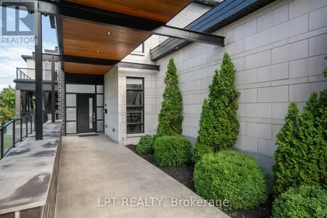 847 Walkley Road Ottawa ON K1V 6R6